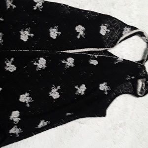 Little tiny sweater that you can wear In Summer